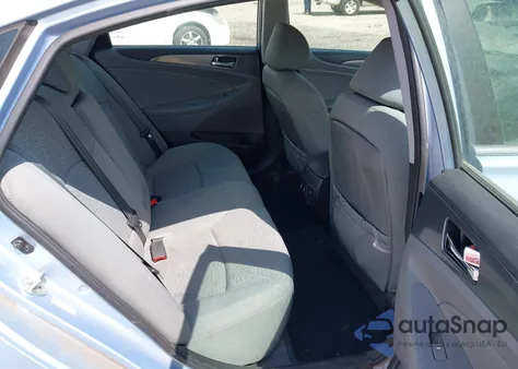 2013 Hyundai Sonata Hybrid from USA, damaged, VIN KMHEC4A46DA088716